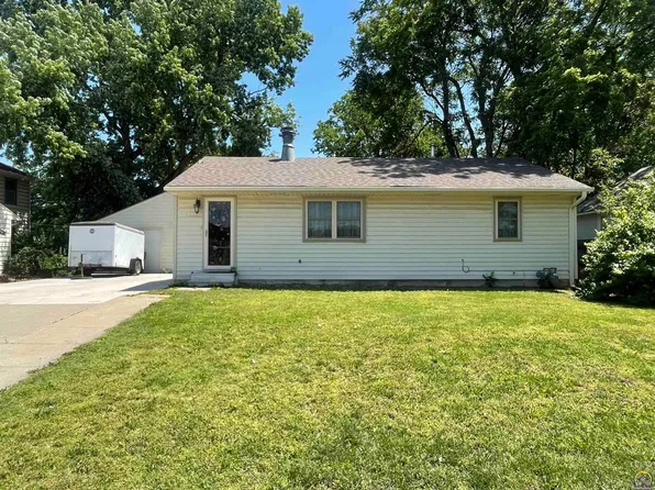 238 SW Macvicar Ave, Topeka, KS 66606