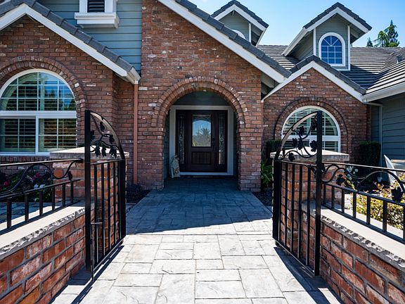 4th image of 3880 Country Park Dr