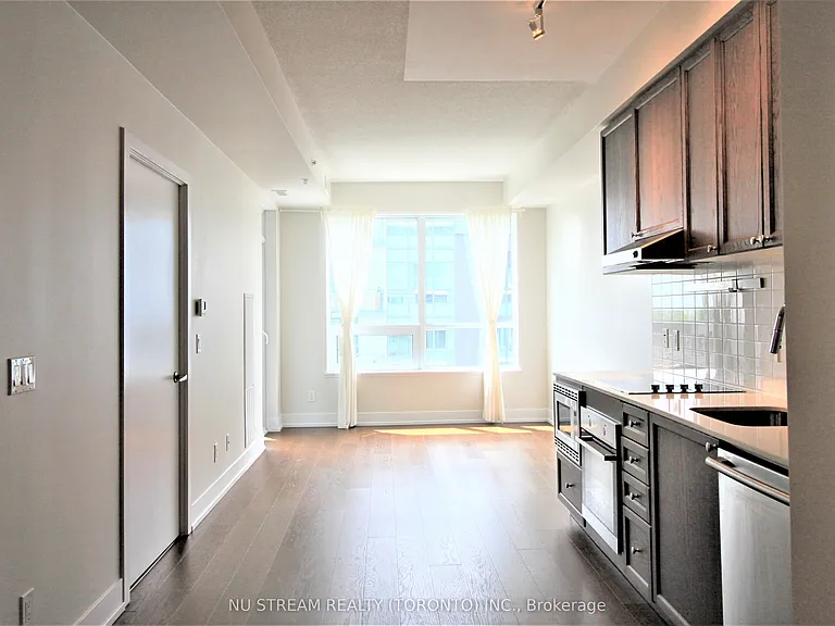 7 Kenaston Gdns #507 — Photo 4