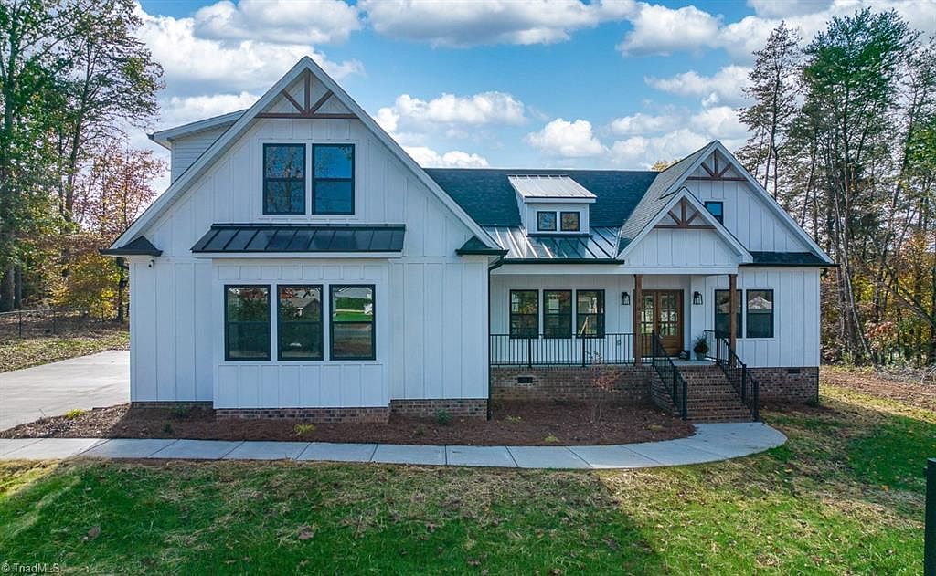 y-10 3207 N 10th St, Ozark, MO 65721 | Realtor.com®