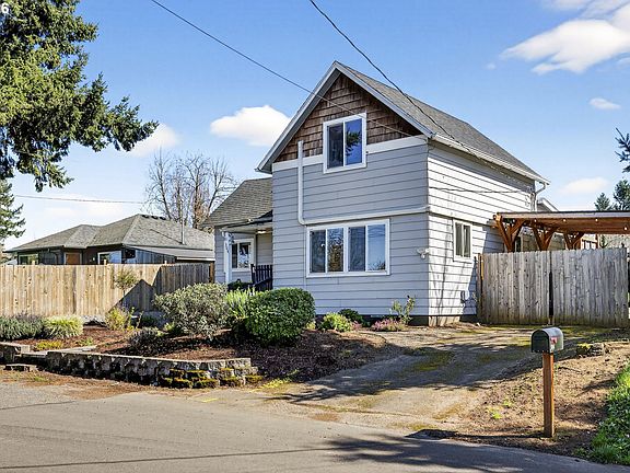 4th image of 304 Warner St