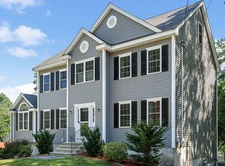 25 Pinedale Ave, Billerica, MA 01821