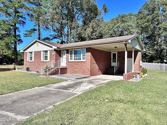 3rd image of 105 Woodlawn Drive
