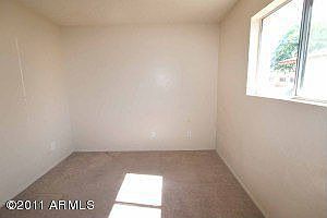5th image of 4836 W Paradise Dr