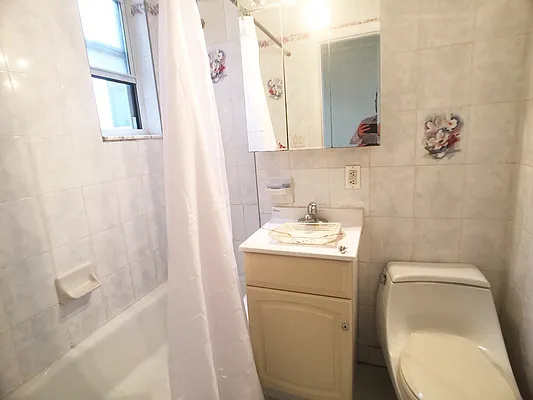 Rented by BuySell Real Estate Inc | media 60