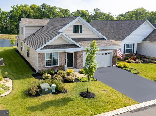 36 Beach Dr, Eastampton, NJ 08060