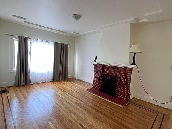 2nd image of 622 17th Ave