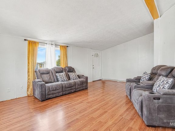 5th image of 2608 Powderhorn Dr