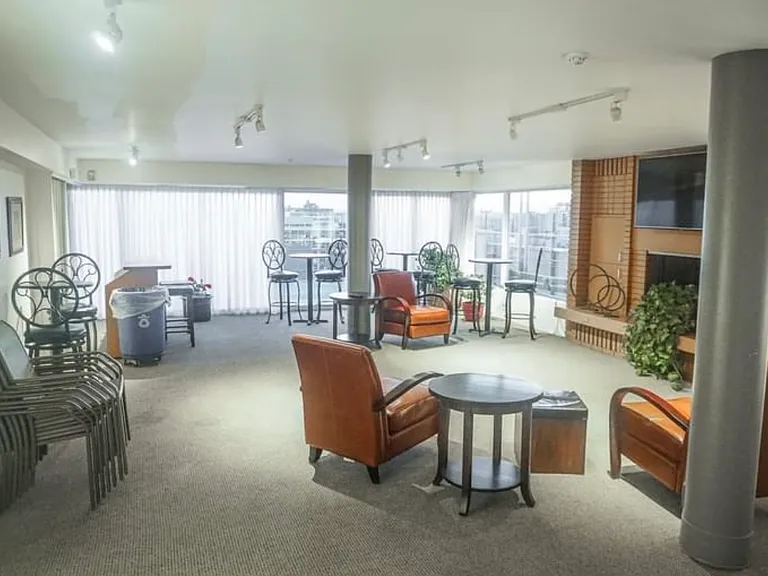 800 N Washington St #209 — Photo 22