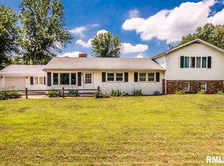 15329 N Von Achen Dr, Chillicothe, IL 61523