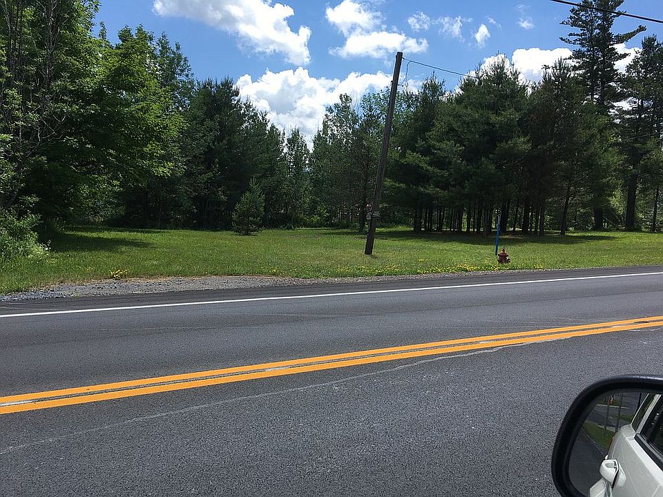 2nd image of 5783 Main St