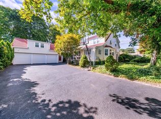 22 Raritan Ave, Providence, RI 02909