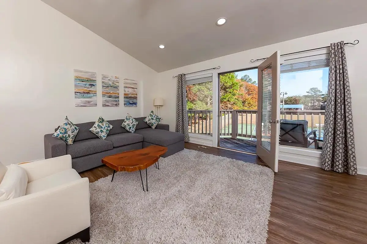6127 Harbourside Dr — Photo 3