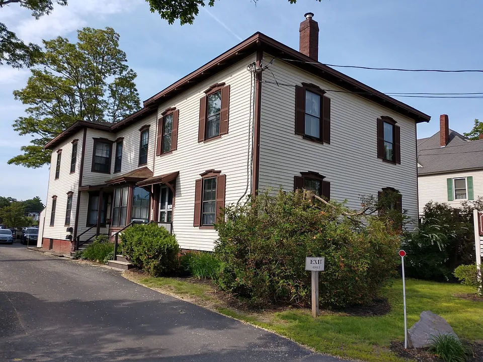 79 Everett St
