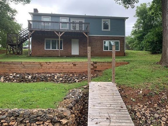 4th image of 313 Paradise Cir