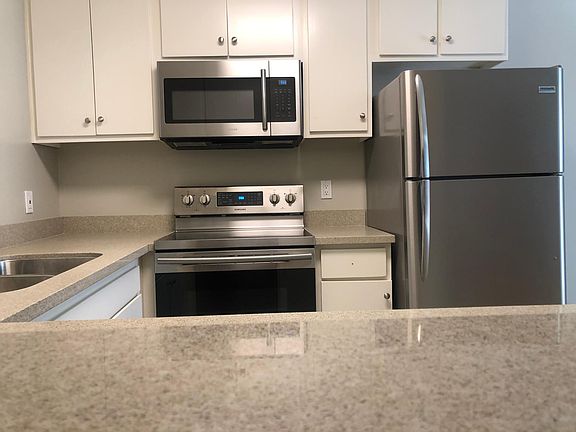 5th image of 11952 Kiowa Ave APT 2