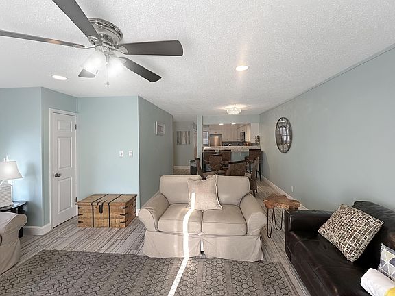 5th image of 11 Driftwood Rd Unit 9