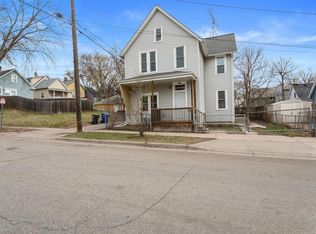 792 Duluth St, Saint Paul, MN 55106