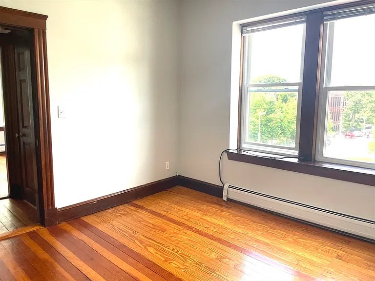 28 Montebello Rd #2 — Photo 20