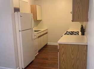 21W581 North Ave APT 8, Lombard, IL 60148