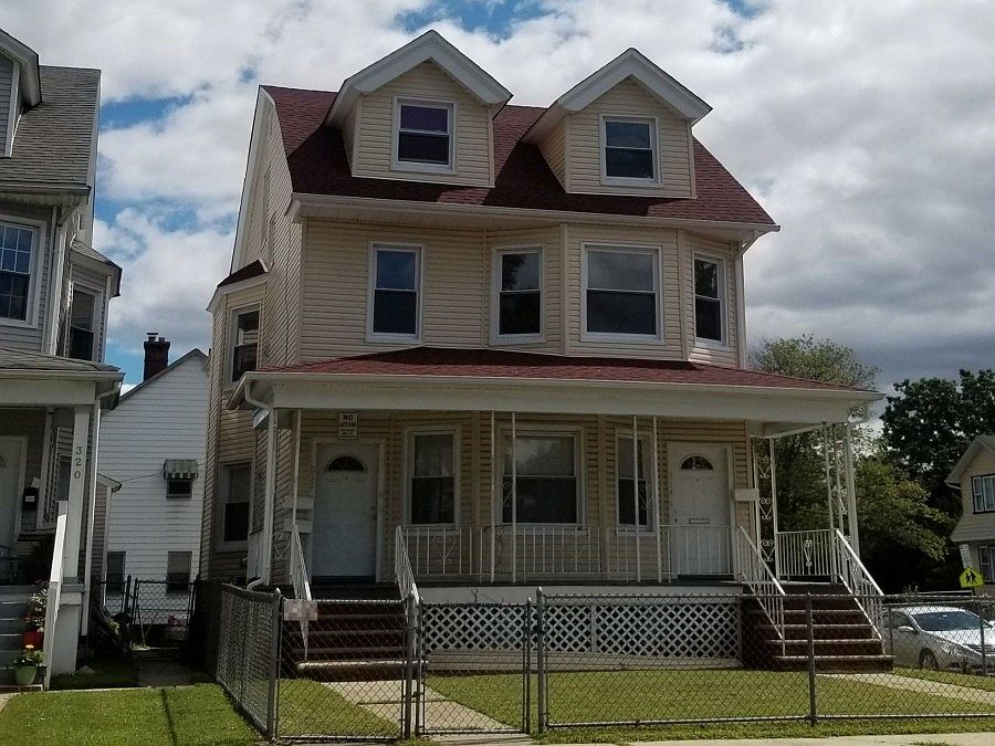 1st image of 322-324 S Clinton St
