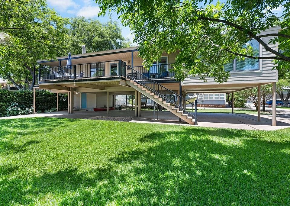 1st image of 114 Kingfree St