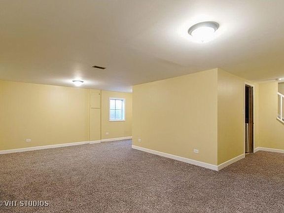 2nd image of 102 Yardley Ln