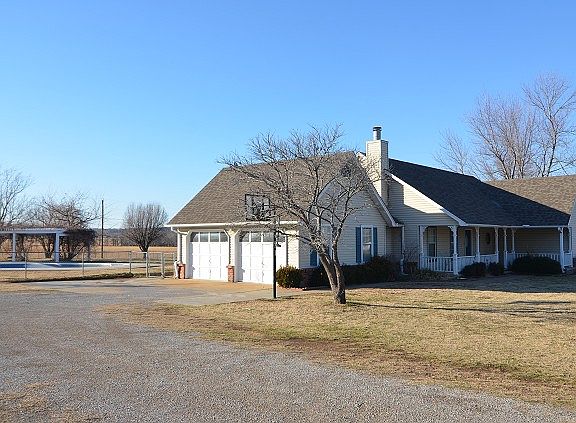 3rd image of 14760 Cedar Dr