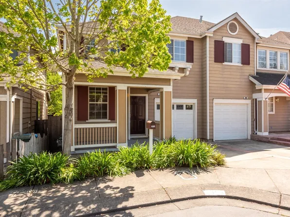 2004 Easton Drive, Petaluma, CA 94952