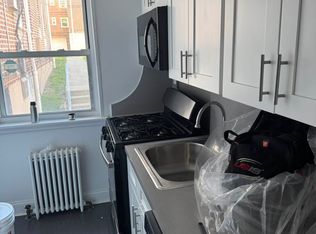 67-55 223rd Pl #C, Oakland Gardens, NY 11364