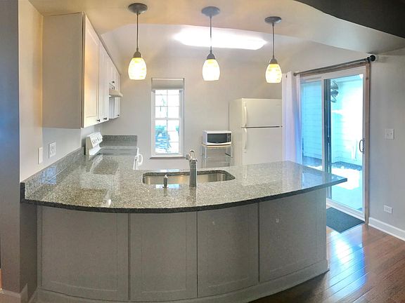 3rd image of 756 Avery Ct #756
