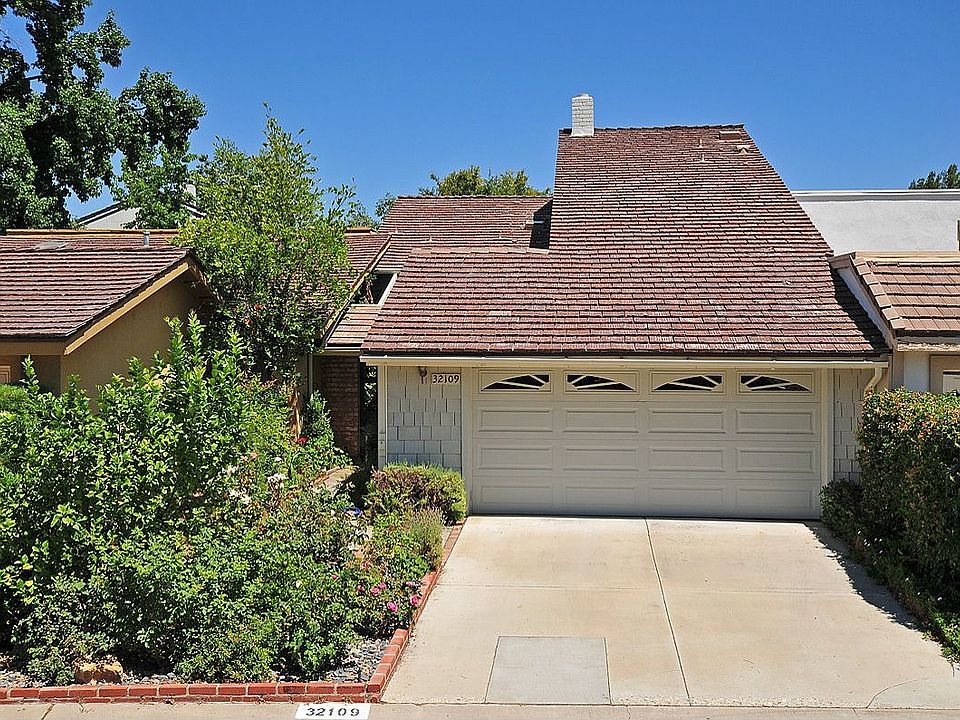 1st image of 32109 Beachlake Ln