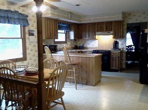 3rd image of 1115 S Danbury Cir