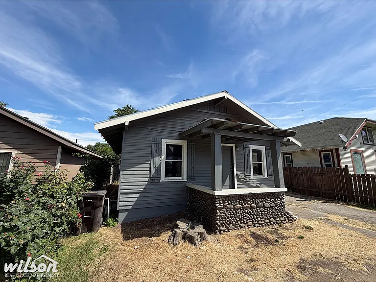 1403 W Lincoln Ave — Photo 12