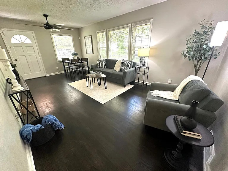 1900 Meadow Ln — Photo 12