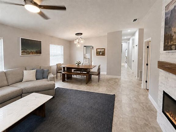 3rd image of 414 BROADVIEW AVENUE