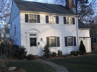 35 Wyatt Rd, Garden City, NY 11530