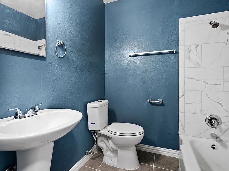 110 North Dr — Photo 15