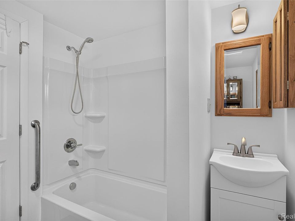 91 Crescent Ave, photo 12