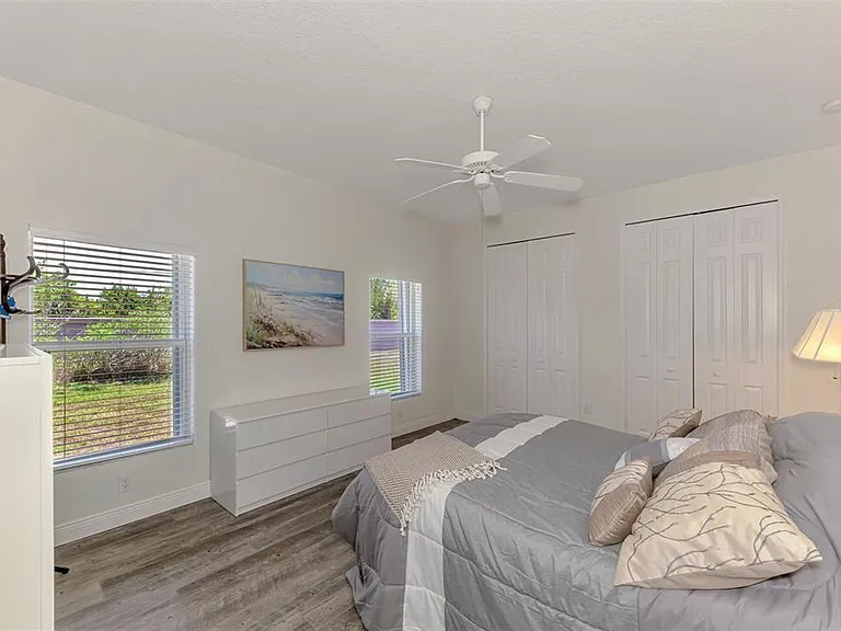 900 Park Place Dr — Photo 42