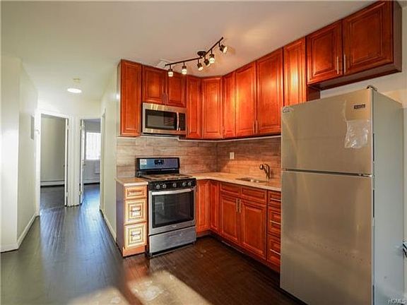 5th image of 4116 De Reimer Ave Floor 3