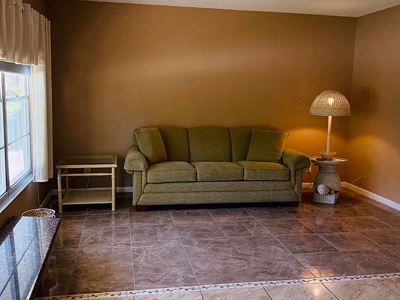 5th image of 104 Wellington M #104