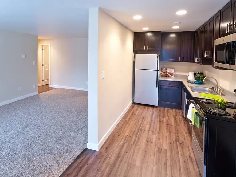Convenient Living near Historic Humboldt District! — Photo 5