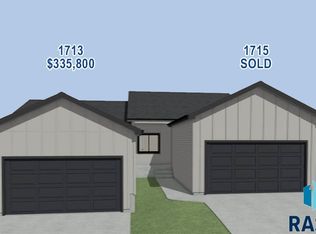1713 N Tina Dr, Sioux Falls, SD 57110