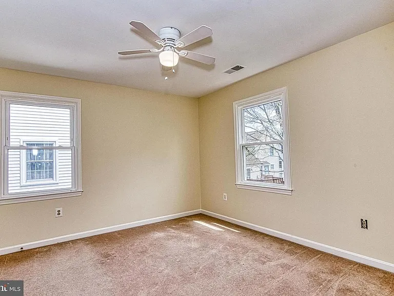 2205 Cedar Mill Ct — Photo 35