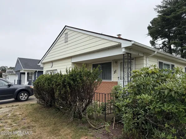 11 Vail Street, Toms River, NJ 08757