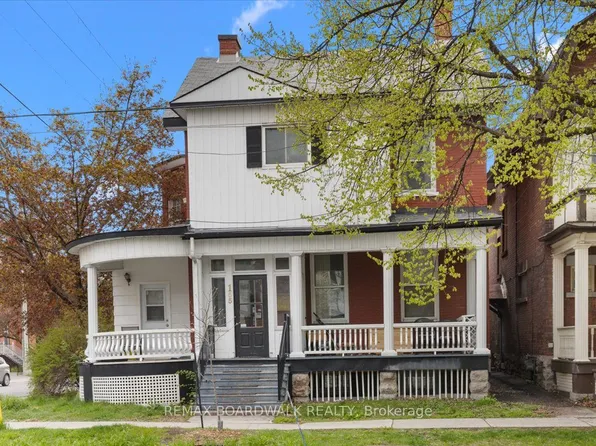 155 Stewart St #5, Ottawa, ON K1N 6J8
