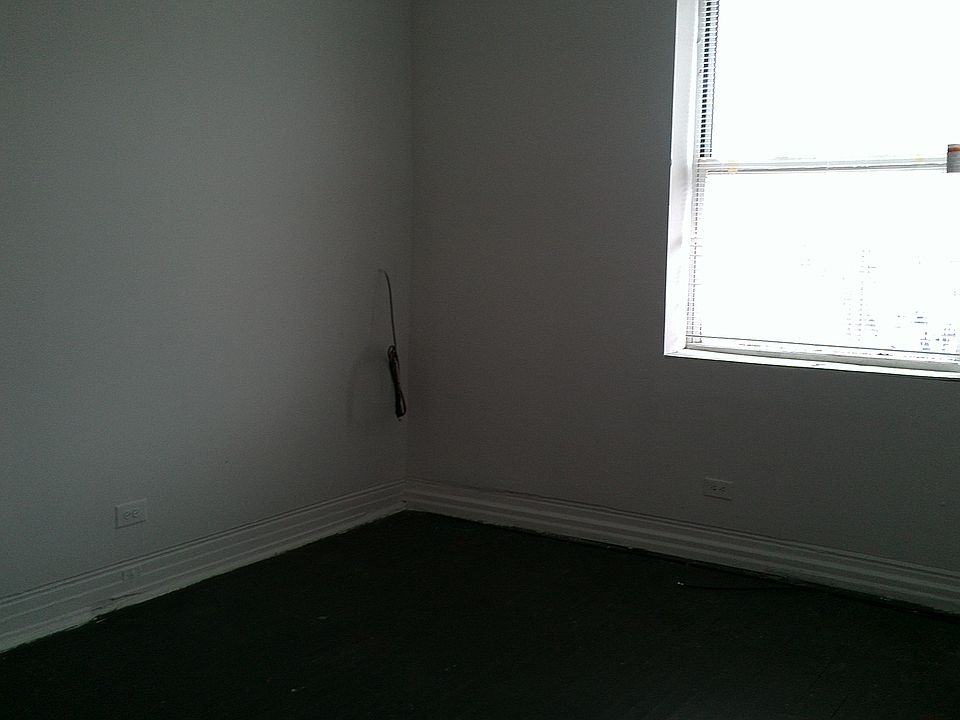 2nd image of 801 S Pulaski Rd #1