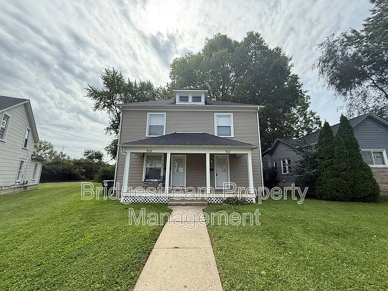 2 bed, 1.0 bath, 1000 sqft, $1,095 — Photo 1