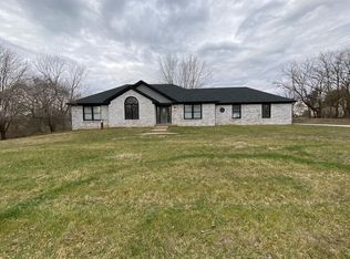 7408 Commonwealth Dr, Crestwood, KY 40014